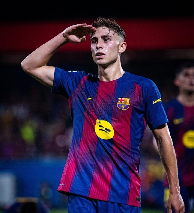 首个主场对, 莱万, 拉什福德起